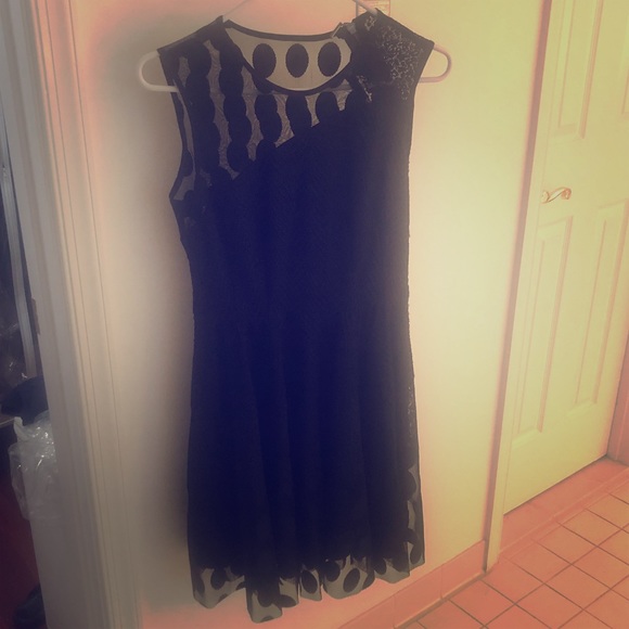 Black lace dress from Nannette Lepore size 4 - Picture 1 of 7